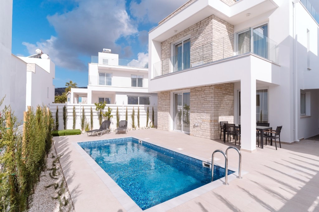 3 Bedroom House for Sale in Pegeia, Paphos District