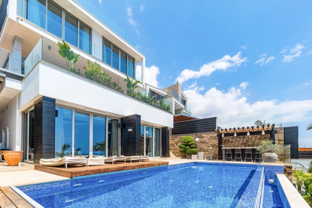 5 Bedroom House for Sale in Limassol District
