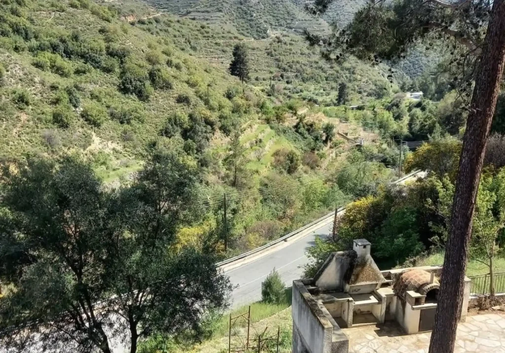 3 Bedroom House for Sale in Moniatis, Limassol District