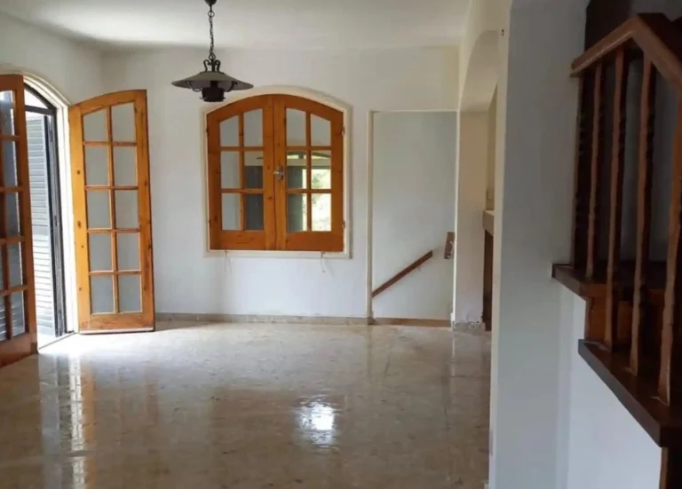 3 Bedroom House for Sale in Moniatis, Limassol District