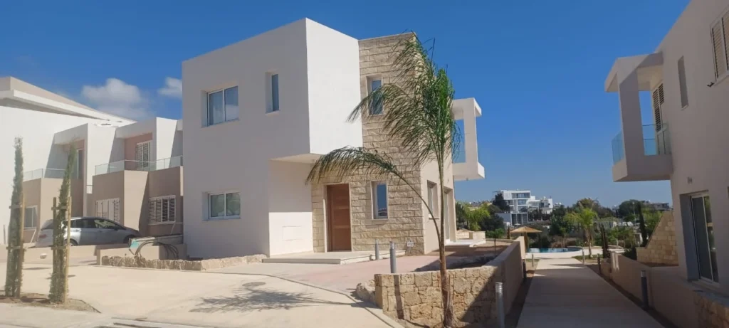 3 Bedroom House for Sale in Chlorakas, Paphos District