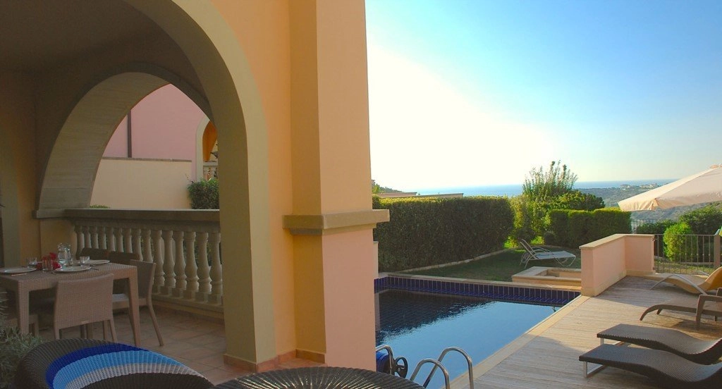 160m² Building for Sale in Aphrodite Hills, Paphos District