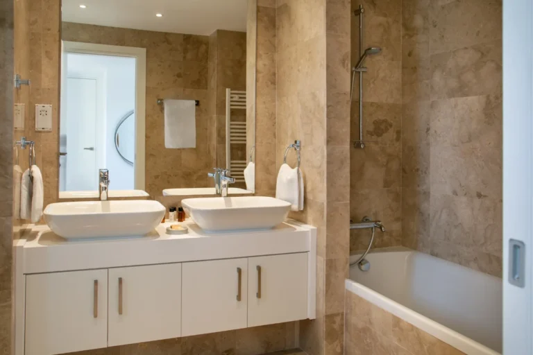 Дом с 5 спальнями в аренду в районе Пафоса