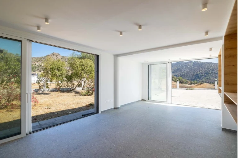 6+ Bedroom House for Sale in Akrounta, Limassol District