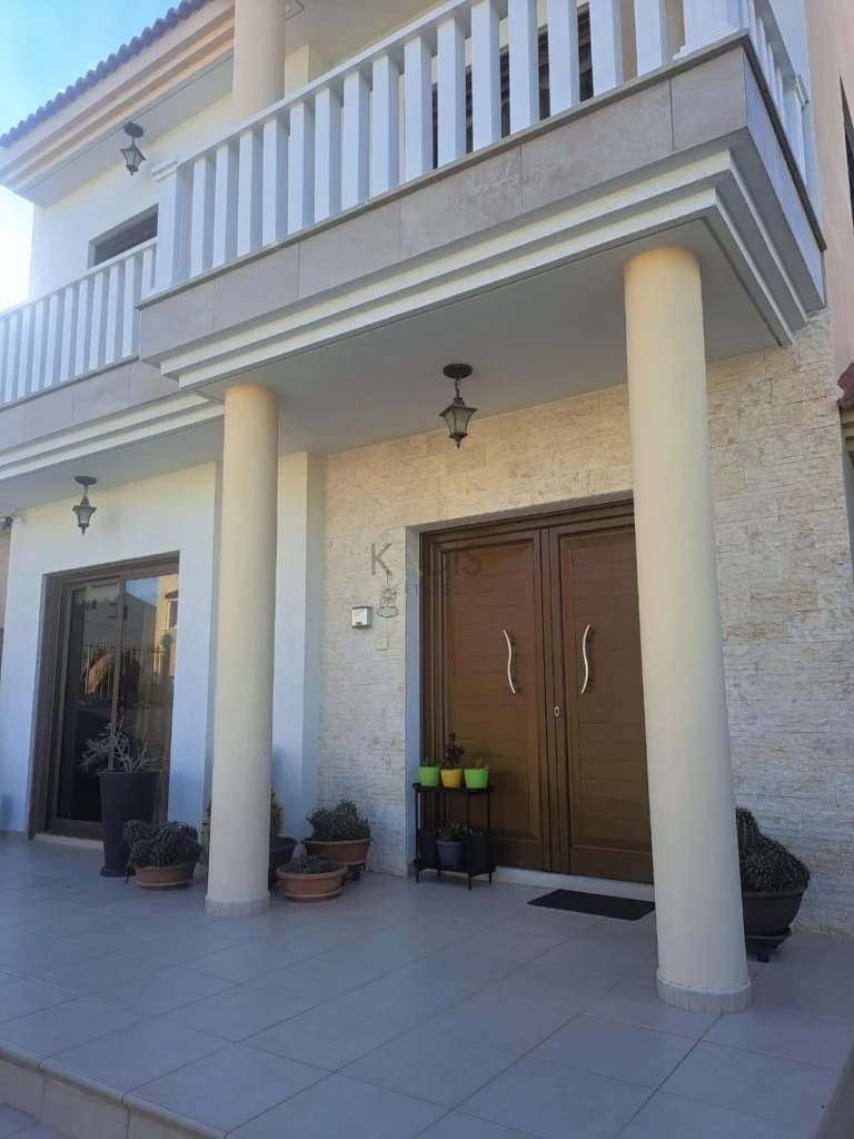 3 Bedroom House for Sale in Strovolos, Nicosia District