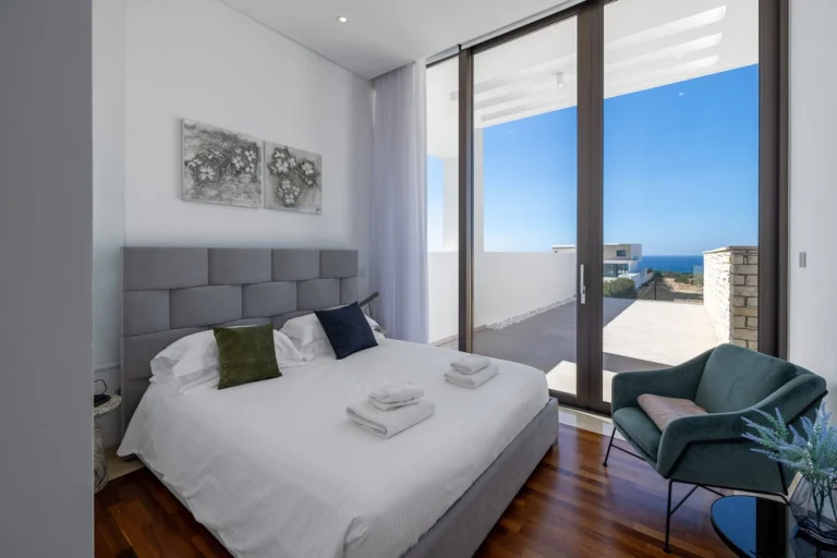3 Bedroom House for Sale in Peyia, Paphos District