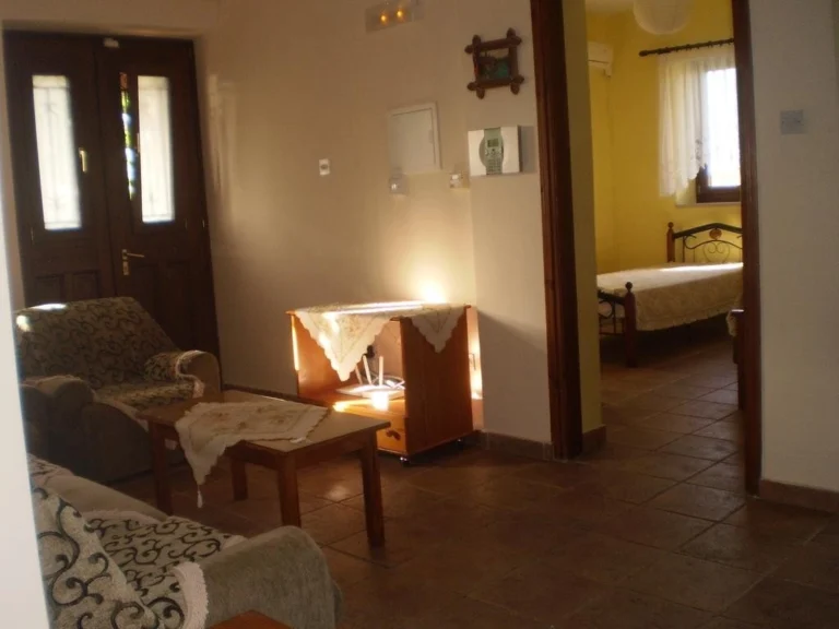 6+ Bedroom House for Sale in Salamiou, Paphos District