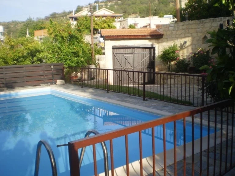 6+ Bedroom House for Sale in Salamiou, Paphos District