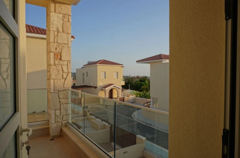 3 Bedroom House for Sale in Kissonerga, Paphos District
