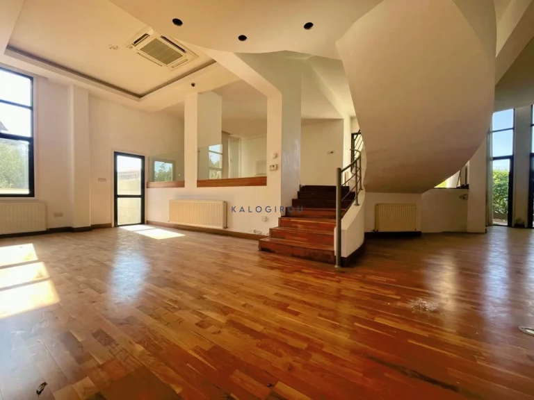 4 Bedroom House for Sale in Faneromeni, Larnaca District