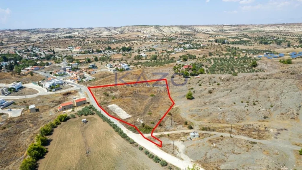 11,295m² Plot for Sale in Analiontas (Kataliontas), Nicosia District