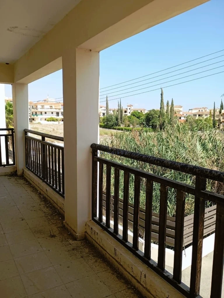 4 Bedroom Apartment for Sale in Tersefanou, Larnaca District