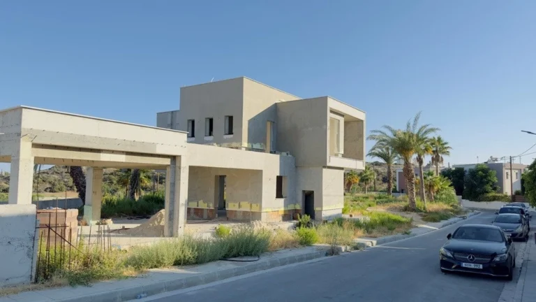 4 Bedroom House for Sale in Agios Tychonas, Limassol District