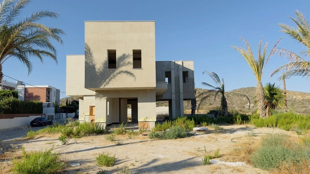 4 Bedroom House for Sale in Agios Tychonas, Limassol District