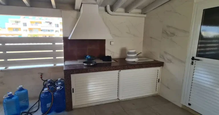 3 Bedroom House for Sale in Paphos – Universal