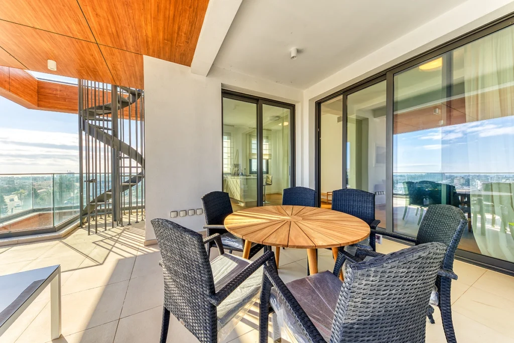 4 Bedroom Apartment for Rent in Potamos Germasogeias, Limassol District