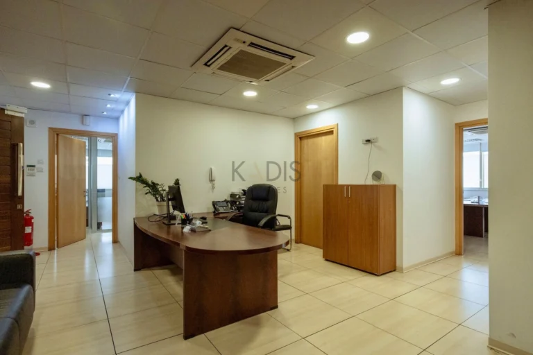 800m² Building for Sale in Limassol District