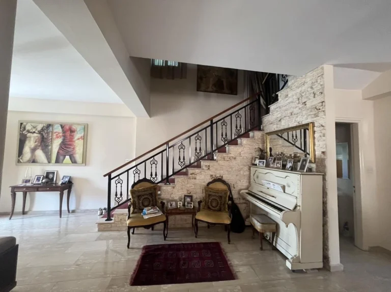 5 Bedroom House for Sale in Limassol – Agios Athanasios