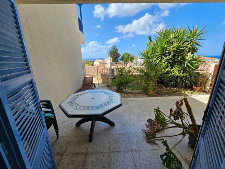 Cheap Houses and Villas for Sale Paphos up to 300000 euro