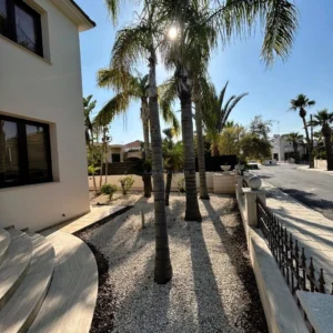 5 Bedroom House for Sale in Aradippou, Larnaca District