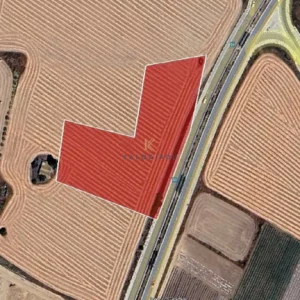 2,805m² Plot for Sale in Dromolaxia, Larnaca District