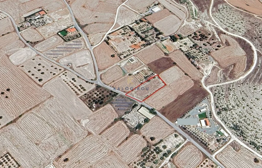 2,602m² Plot for Sale in Aradippou, Larnaca District