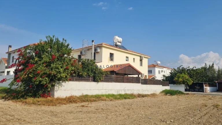 5 Bedroom House for Sale in Livadia Larnakas, Larnaca District