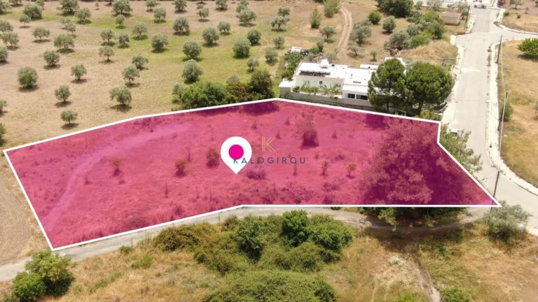 2,226m² Plot for Sale in Lythrodontas, Nicosia District