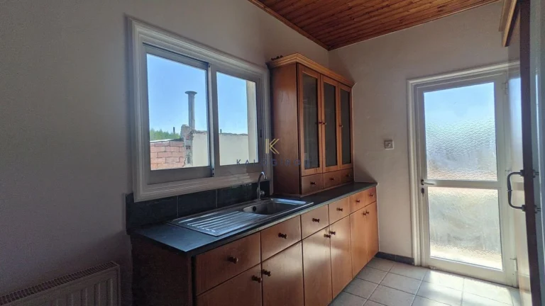 3 Bedroom House for Sale in Kokkinotrimithia, Nicosia District