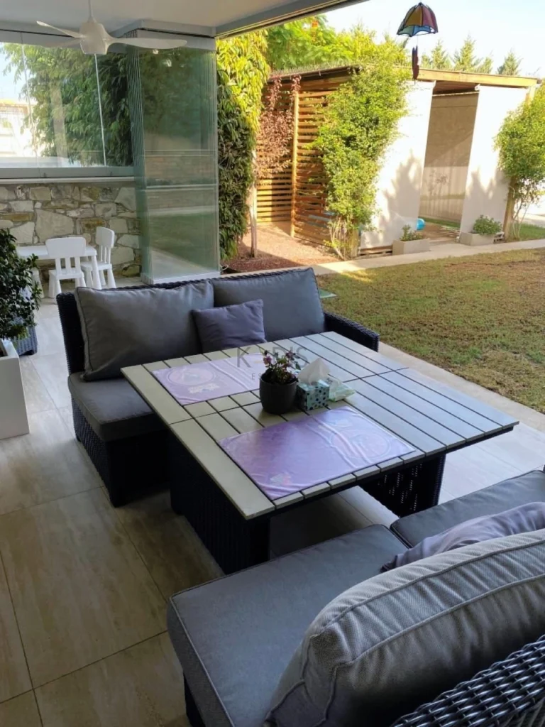 5 Bedroom House for Sale in Aradippou, Larnaca District