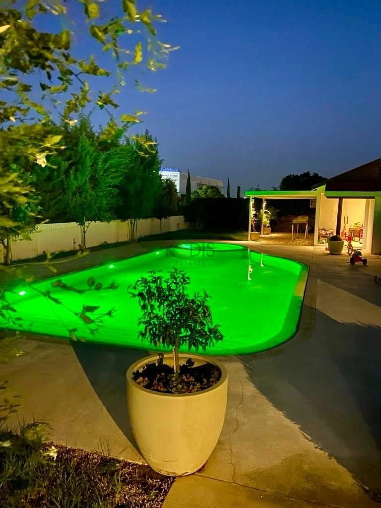 5 Bedroom House for Sale in Aradippou, Larnaca District