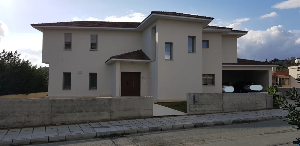 4 Bedroom House for Sale in Pyrgos Lemesou, Limassol District