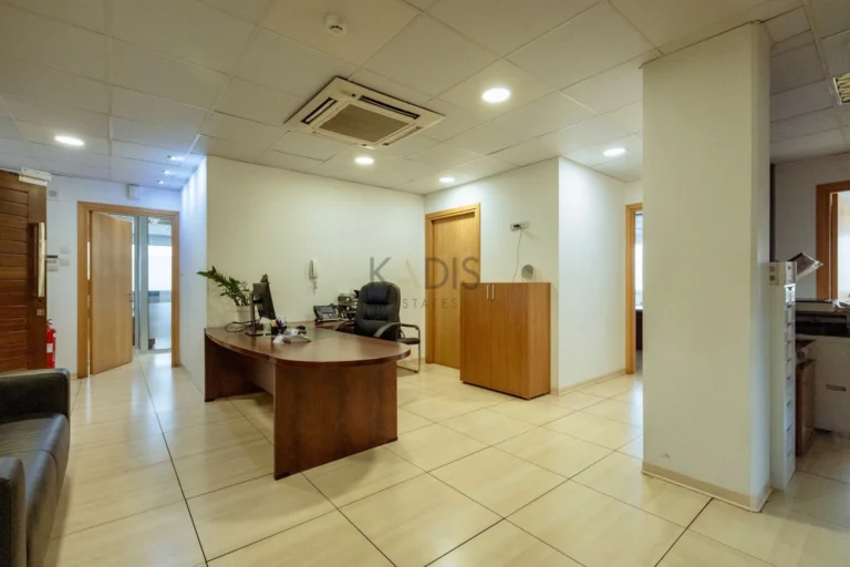 800m² Building for Rent in Limassol District