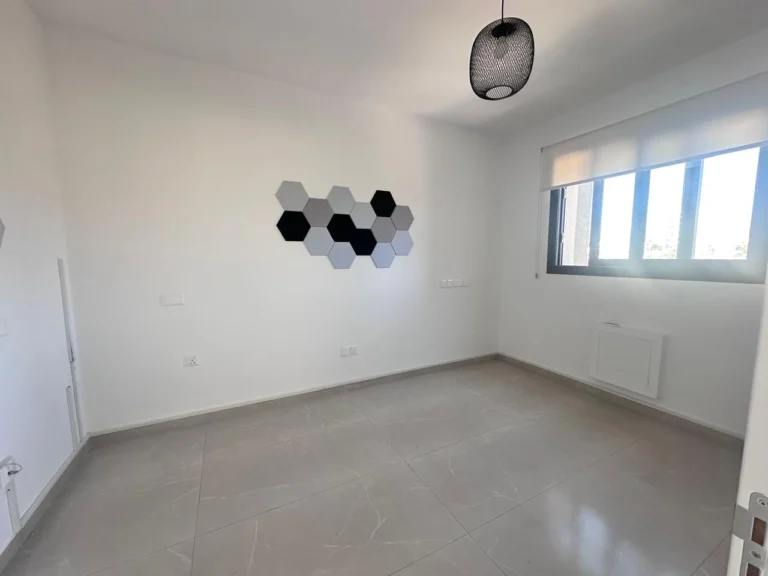 120m² Office for Rent in Paphos
