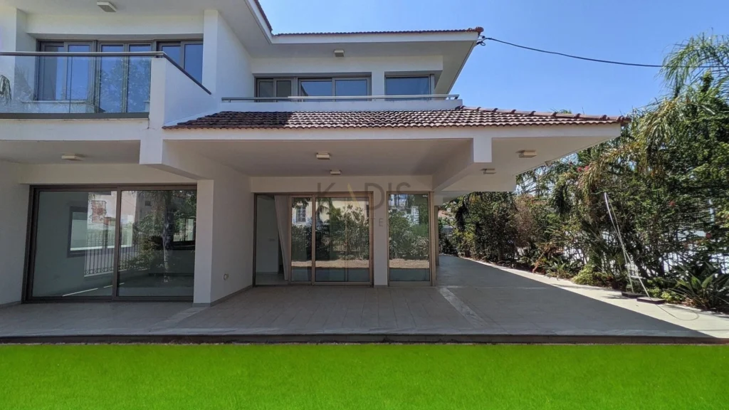 5 Bedroom House for Sale in Aglantzia, Nicosia District