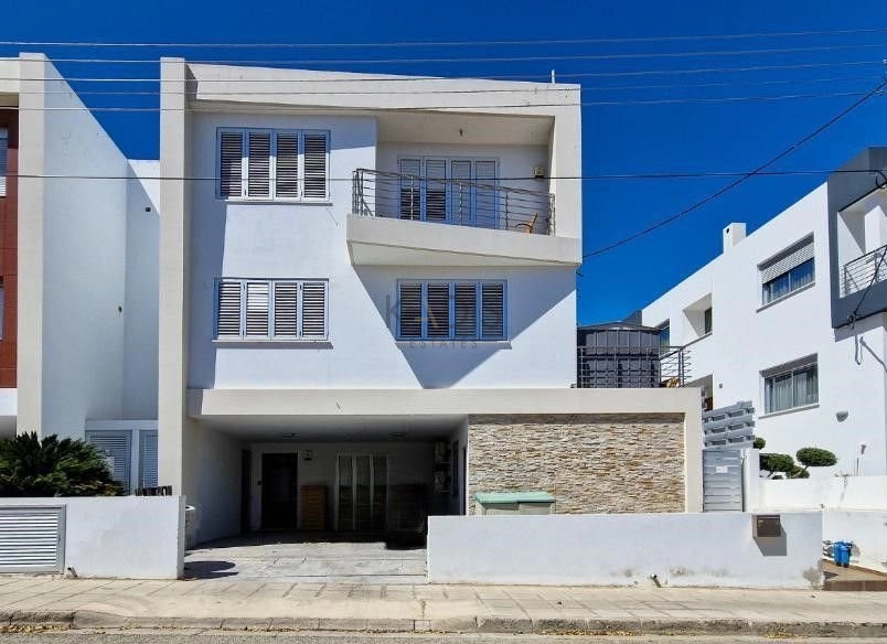 5 Bedroom House for Sale in Engomi, Nicosia District