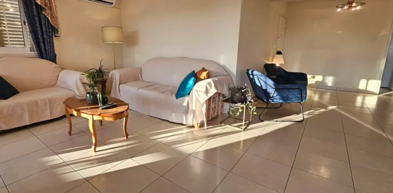 3 Bedroom Apartment for Rent in Larnaca – Finikoudes