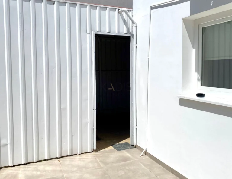 254m² Building for Sale in Limassol – Mesa Geitonia