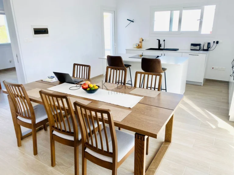 254m² Building for Sale in Limassol – Mesa Geitonia