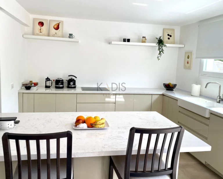 254m² Building for Sale in Limassol – Mesa Geitonia
