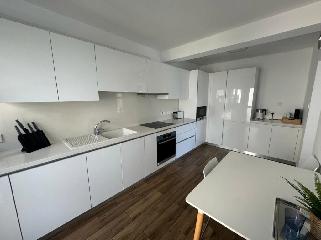 4 Bedroom Apartment for Sale in Agios Tychonas, Limassol District