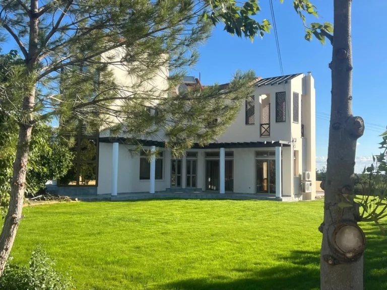 4 Bedroom House for Sale in Latsia, Nicosia District