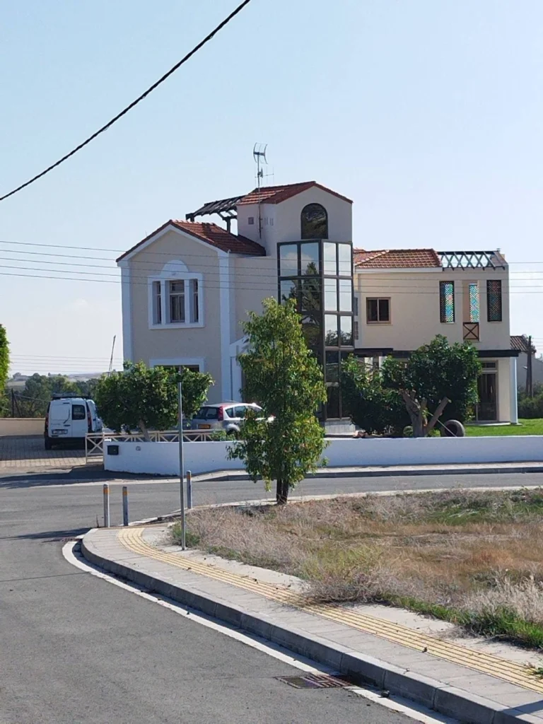 4 Bedroom House for Sale in Latsia, Nicosia District