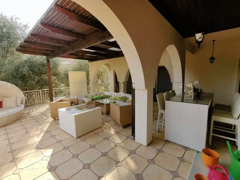 3 Bedroom House for Sale in Agios Tychonas, Limassol District