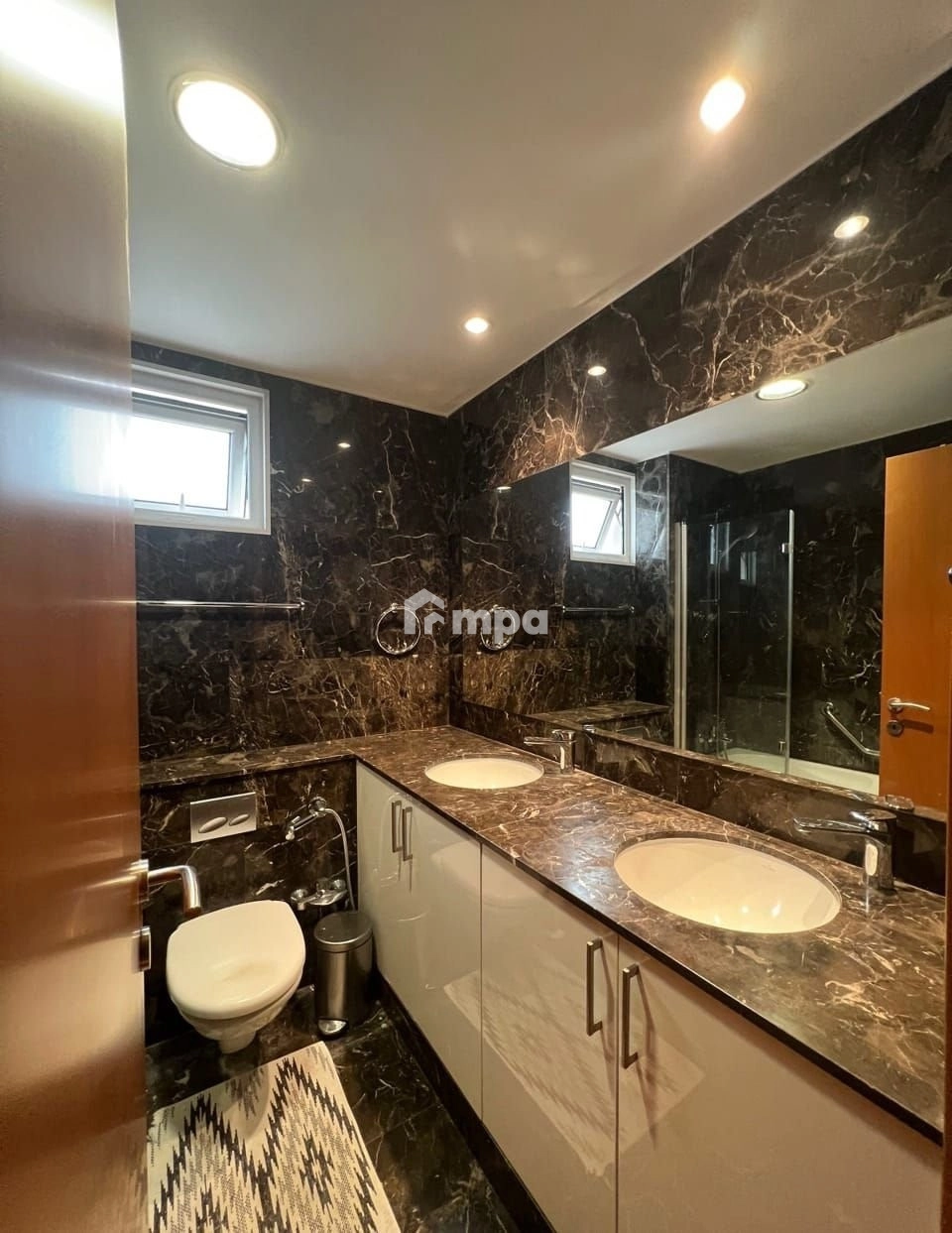 3 Bedroom Apartment for Rent in Agioi Omologites, Nicosia District