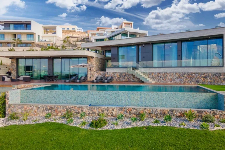 5 Bedroom House for Sale in Armou, Paphos District