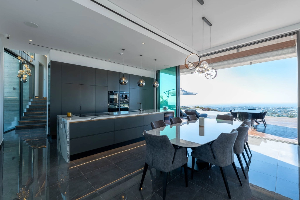 5 Bedroom House for Sale in Armou, Paphos District