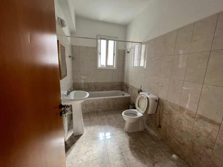 567m² Building for Sale in Kolossi, Limassol District