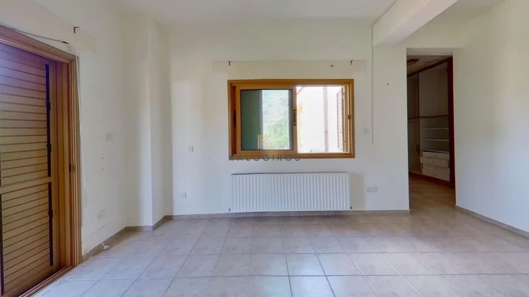 4 Bedroom House for Sale in Kampos, Nicosia District