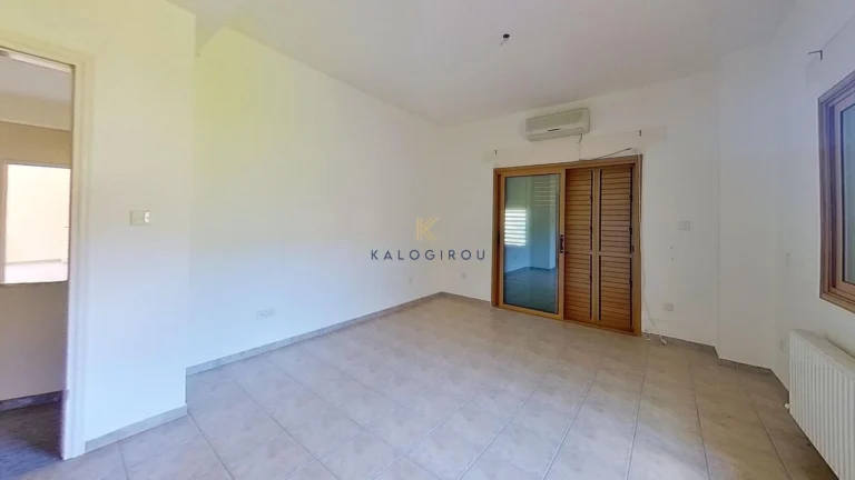 4 Bedroom House for Sale in Kampos, Nicosia District